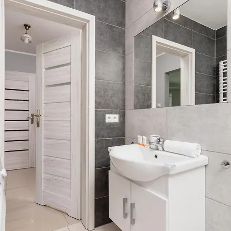 Apartment Studio Gromadzka By Renters